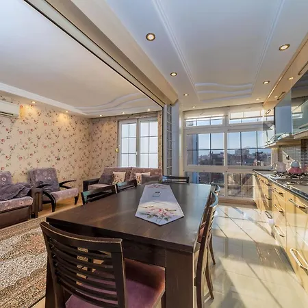 Daire Exceptional Apartment With Sea View Near Mermerli Beach In Muratpasa, Antalya Antalya